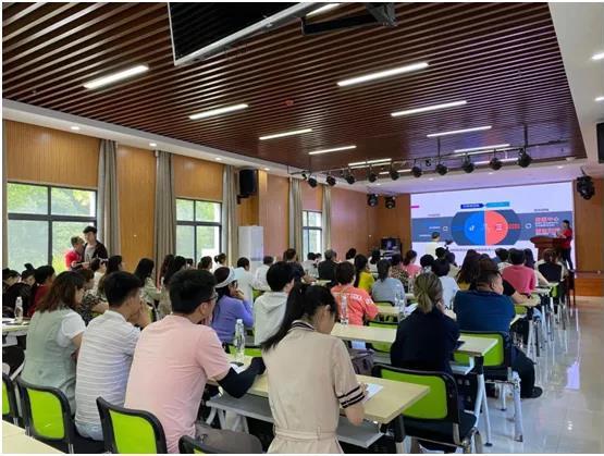 陜西網信辦“陜耀·網絡扶貧e起來”活動 以軟件開發(fā)之力，精準助力脫貧攻堅